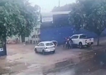 Vídeo: Brasileira é sequestrada na fronteira e pode ter sido levada ao Paraguai