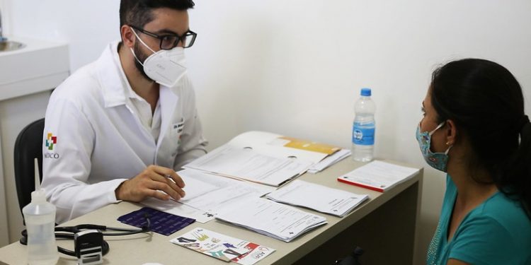 Saúde retoma atendimento para pacientes com ou sem sintomas nas 29 UBS