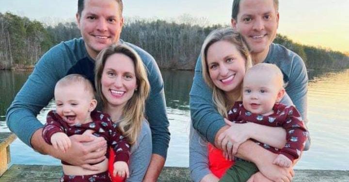 Irmãs gêmeas se casam com irmãos gêmeos e filhos nascem idênticos