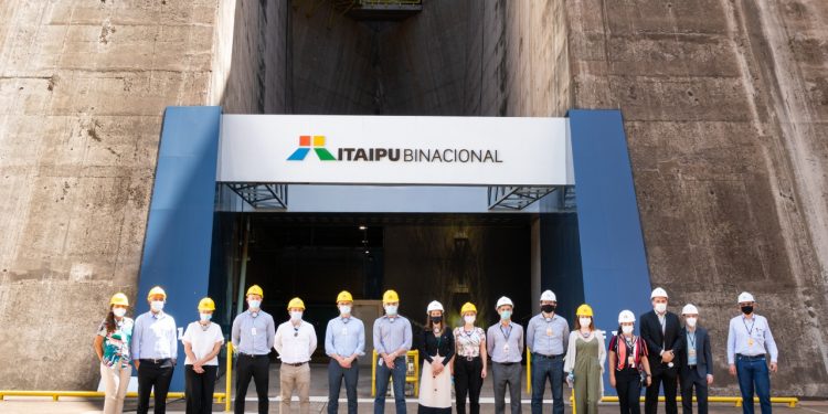 Governo dinamarquês faz visita técnica à Itaipu