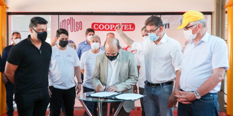 Oeste do Paraná sai na frente e lança primeira área experimental para transformação digital do agro no Brasil
