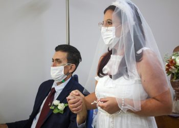 Paciente e colaboradora se casam no Hospital Costa Cavalcanti