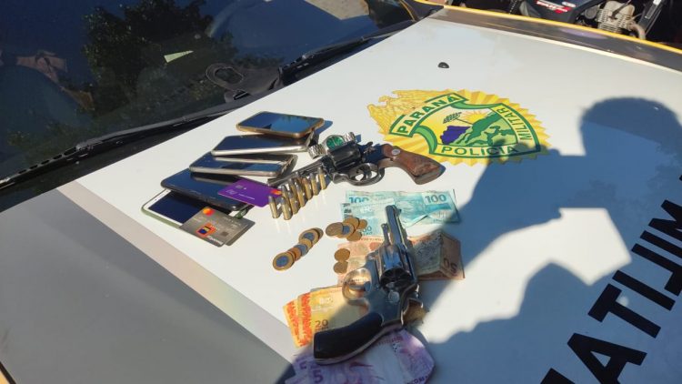 Polícia Militar prende assaltantes de ônibus da linha Santa Terezinha