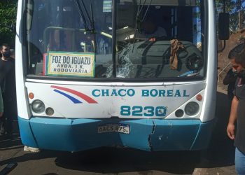 Mulher morre em acidente com ônibus na Ponte da Amizade