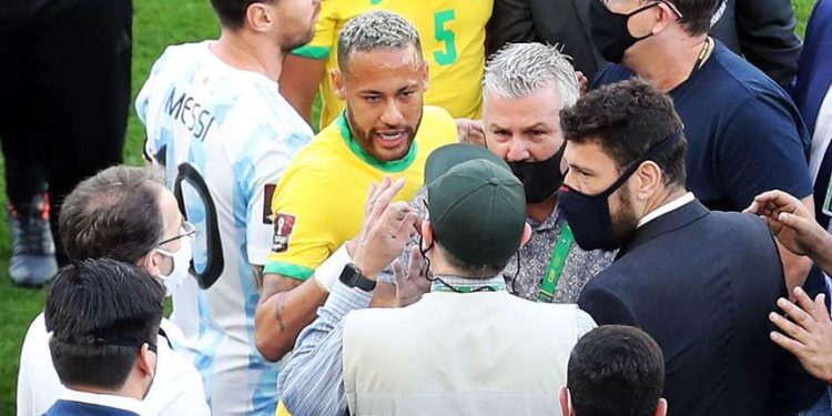 Fifa multa Brasil e Argentina e marca nova data entre duelo das seleções