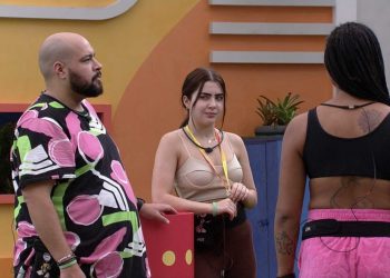 BBB: Líder Jade comenta sobre recado da casa de vidro (Foto: Reprodução/Globo)