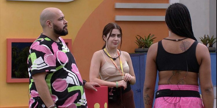 BBB: Líder Jade comenta sobre recado da casa de vidro (Foto: Reprodução/Globo)