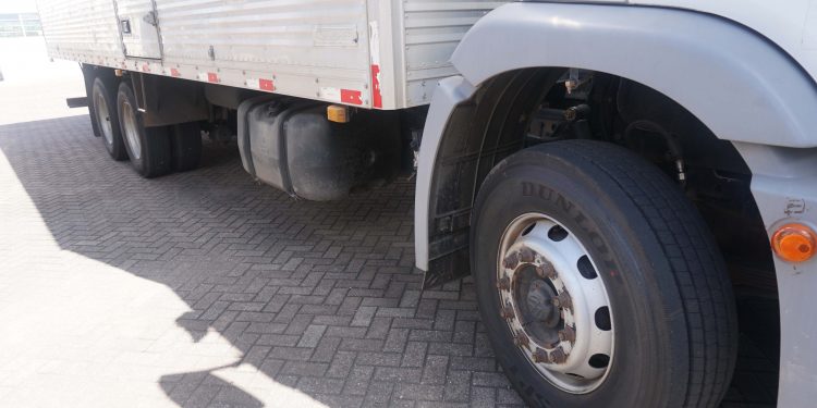 Detran orienta caminhoneiros sobre manutenção veicular e limites da legislação