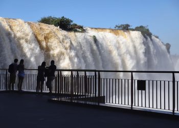 Turismo cresce 13,7% no Paraná em 2021