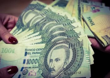Economista brasileiro destaca sistema financeiro paraguaio como sólido e confiável