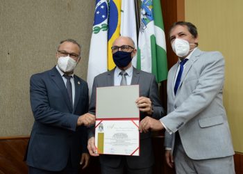 Câmara homenageia General Francisco Ferreira, ex-diretor da Itaipu Binacional