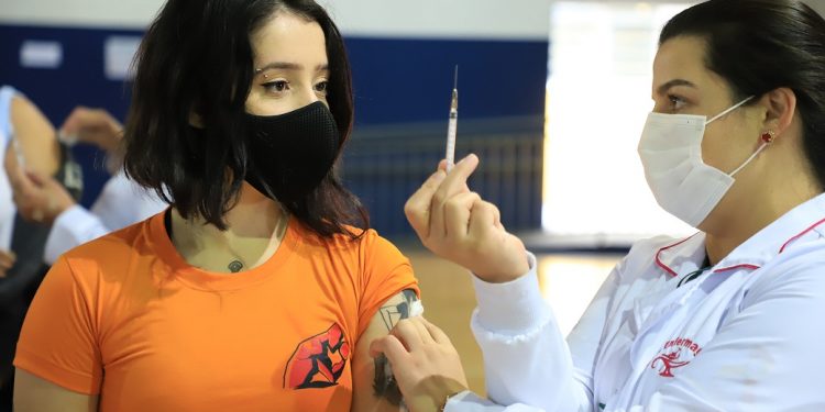 Paraná ultrapassa marca de 20 milhões de vacinas aplicadas contra a Covid-19