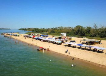 Praias da Costa Oeste apresentam boas condições para banho
