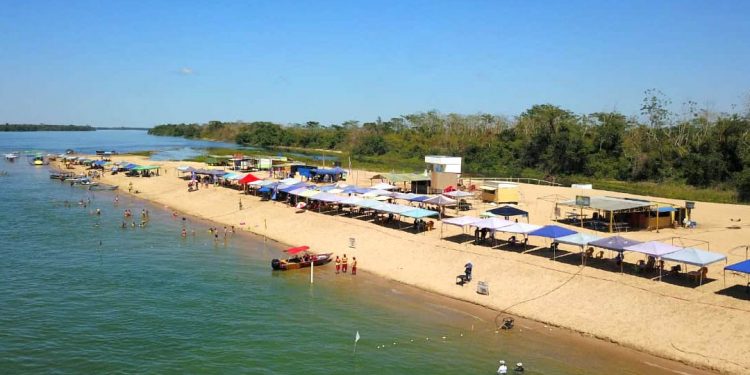 Praias da Costa Oeste apresentam boas condições para banho
