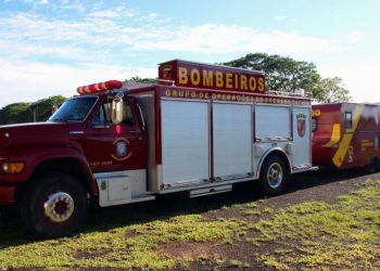 Paraná envia bombeiros especializados e cães de faro para auxiliar nos trabalhos em Petrópolis
