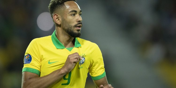 Matheus Cunha se lesiona e abre vaga no ataque da Seleção