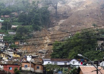 Temporal em Petrópolis já deixou mais de 100 mortos