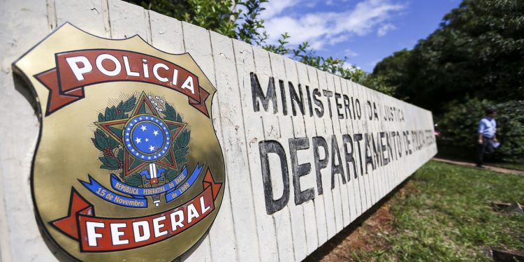PF prende pastor acusado de promover discurso de ódio contra judeus