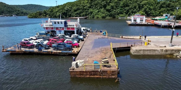 Governo do Paraná vai contratar nova empresa para operar o ferry boat de Guaratuba