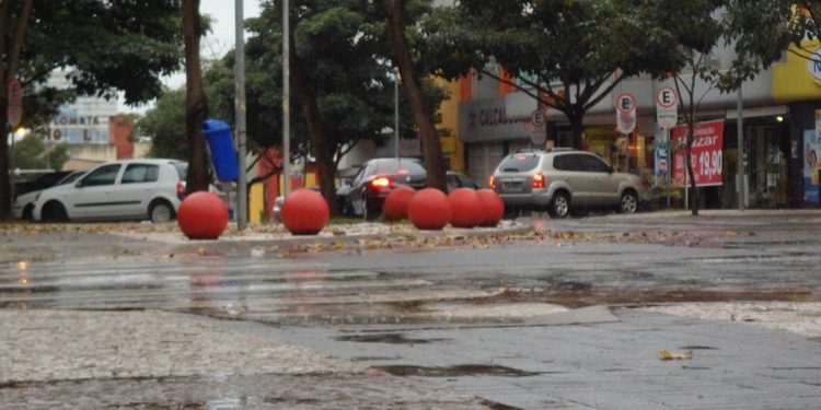 Outono reserva frente fria e ventania em todo o Paraná (Foto: Galeria/Rádio Cultura)