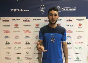 Goleiro Nícolas é integrado a base do Foz Cataratas