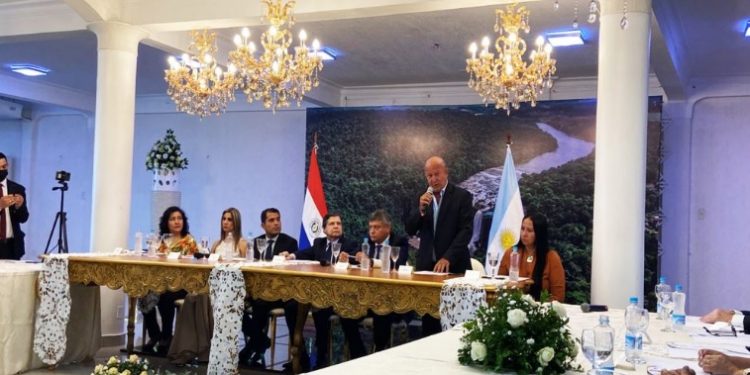 Assinada carta-compromisso para construção de ponte entre Iguazú e Franco