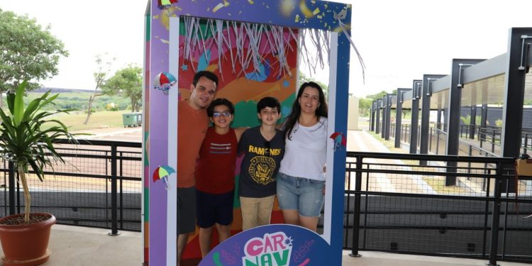 Itaipu recebe mais de 7 mil turistas no carnaval