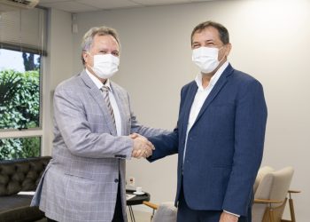 Prefeito Chico Brasileiro faz primeira visita oficial ao novo diretor-geral da Itaipu