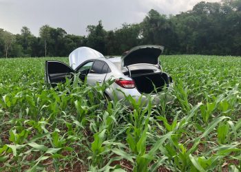 Veículo furtado é recuperado por forças de segurança em Foz