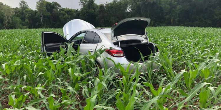 Veículo furtado é recuperado por forças de segurança em Foz