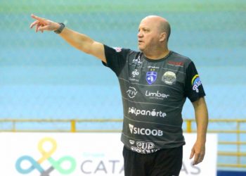 Foz Cataratas perde para o Pato Futsal na estreia da Série Ouro