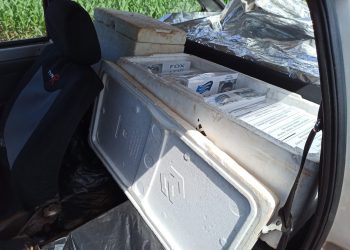 Mulher é presa transportando cigarros contrabandeados disfarçados de queijo