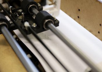 Impressora em braile é desenvolvida por estudantes do Sesi Internacional no LabMaker Iguaçu do PTI-BR