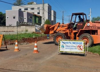 Rua Major Acilino de Castro está interditada para melhorias