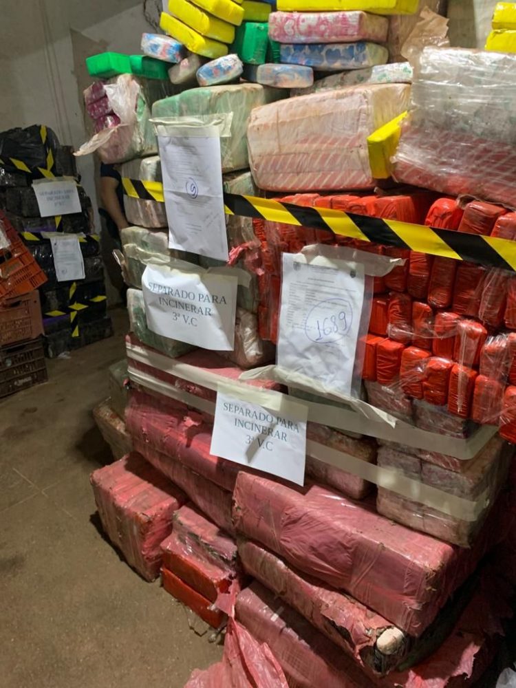 Polícia Civil realiza incineração de mais de 7 toneladas de drogas
