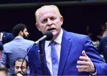 deputado-federal-vermelho