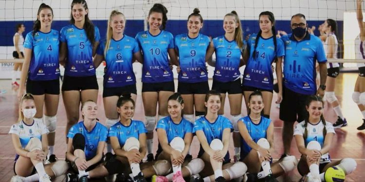 Equipe feminina de Foz fica com o vice-campeonato na Copa Integração de Vôlei