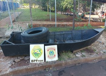 Embarcação com pneus contrabandeados é apreendida pela Polícia Federal e BPFRON