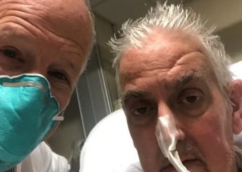 Americano que recebeu coração de porco morre 2 meses após transplante