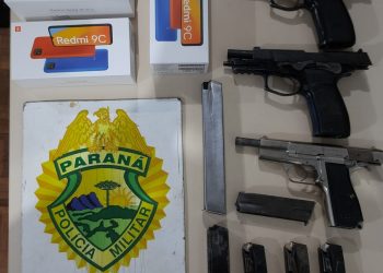 Mulher é presa com armas amarradas às pernas em ônibus de Foz à São Paulo