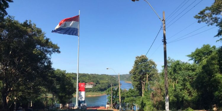 Presidente Franco conclui projeto de reestruturação do Marco das Três Fronteiras