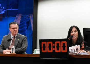 Comissão de Orçamento aprova projeto que facilita redução de imposto sobre combustível