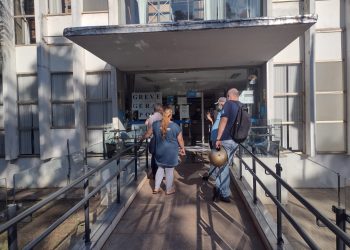 Servidores do INSS entram em greve em Foz do Iguaçu