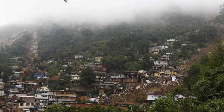 Novo temporal em Petrópolis deixa pelo menos cinco mortos