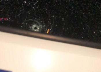 Caminhão de Foz é atingido, possivelmente, por tiro em protesto no Paraguai