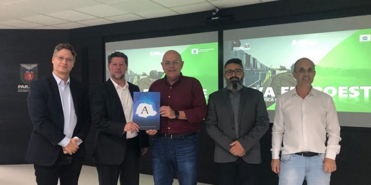 Nova Ferroeste recebe apoio da Associação das Empresas Cerealistas do Paraná