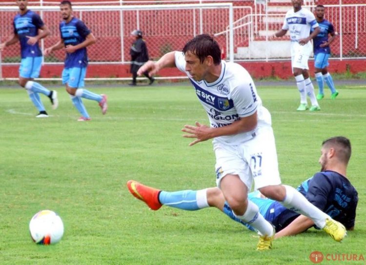 Time iguaçuense tenta voltar a elite do futebol paranaense (Foto: Reprodução/Cultura)
