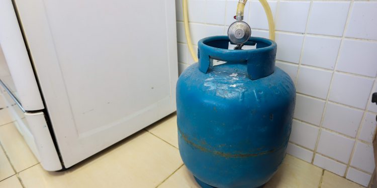Procon investiga se distribuidoras de gás repassaram redução de preço aos consumidores