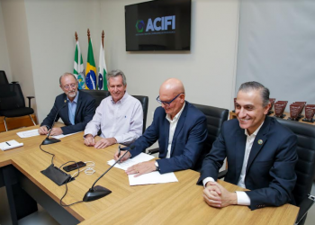 Danilo Vendruscolo é empossado presidente da ACIFI