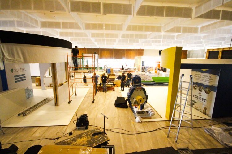 Mais de 100 expositores iniciam montagem de stands e equipamentos na AveSui América Latina 2022